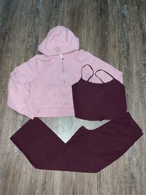 EUC Lululemon Pink Taupe/Cassis Bundle. Size Tops XS/S, 6/Bottom 6